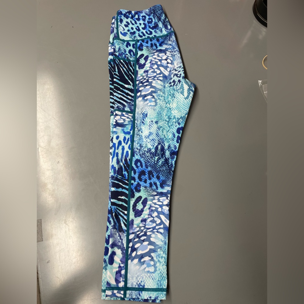 Constantly Varied Gear Jungle Animal Print Capri Leggings XS